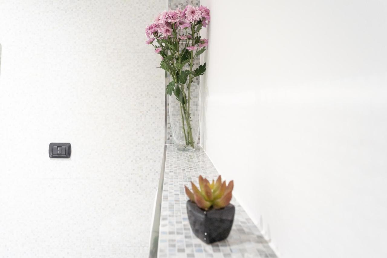 White Flat In Como City Center By Rent All Όπως Εξωτερικό φωτογραφία